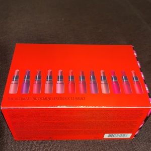 New MAC Cosmatic limited-edition lip kit of 12 best-selling Lipstick shades NIB